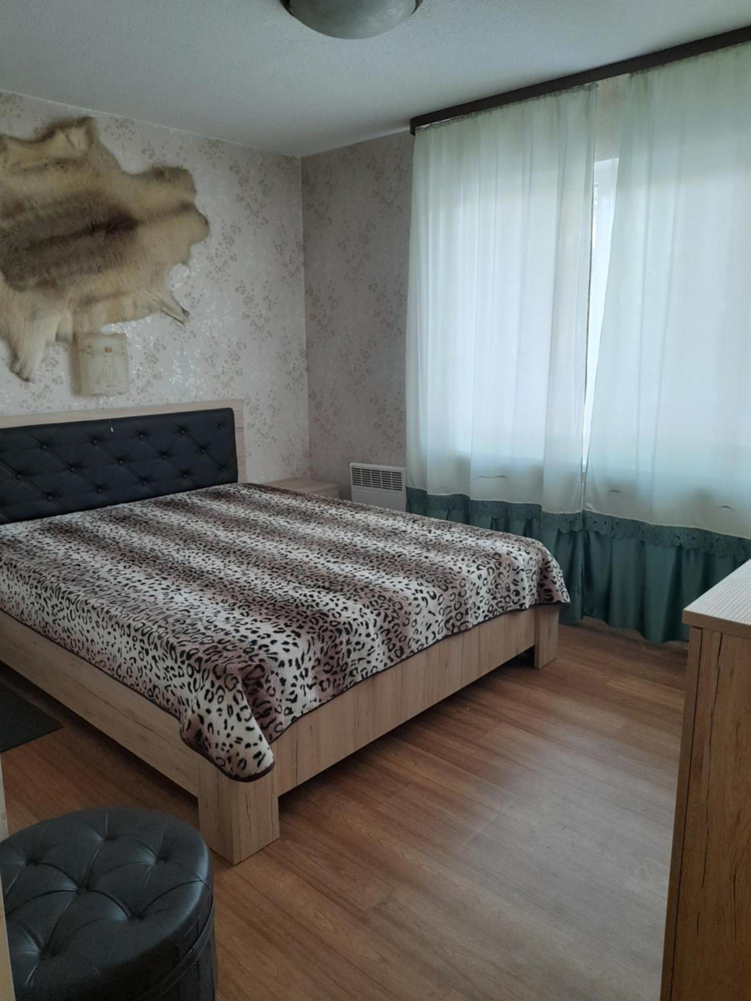 Hotel Viesu Maja "Osmany" Dvarci Exterior foto
